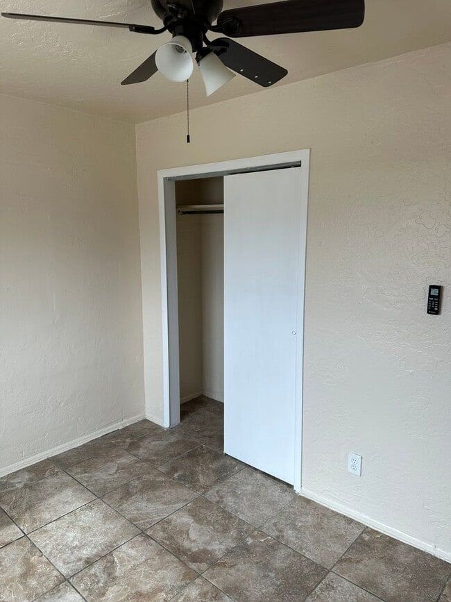 Building Photo - Great 1 Bed 1 Bath located near NMSU