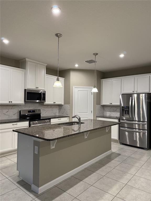 Building Photo - 334 Winter Bliss Ln