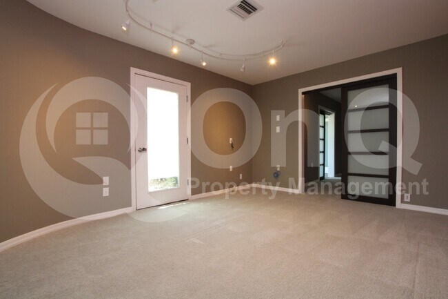 Building Photo - 5844 E Carefree Mountain Dr