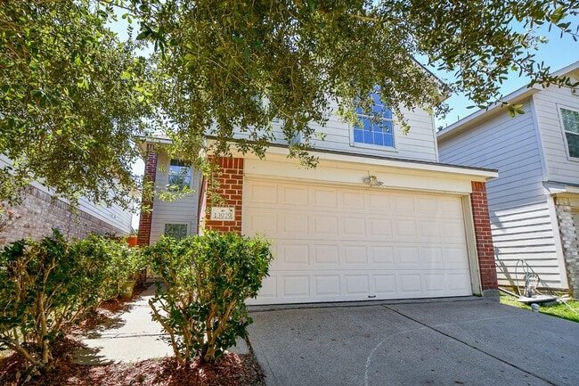 Building Photo - 13979 Maximos Dr