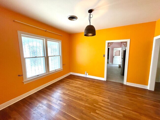 Building Photo - 1627 Schley Ave