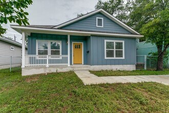 Building Photo - 423 Channing Ave