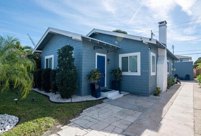 Building Photo - 424 Malverne Rd