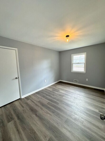 Building Photo - 4917 Manheim Ave