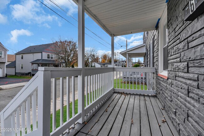 Building Photo - 6 Orchard St