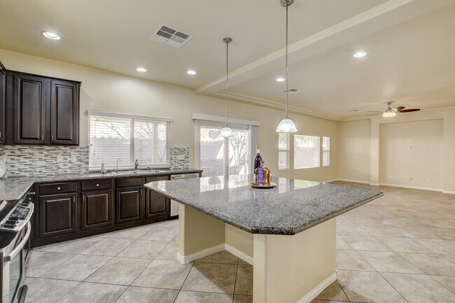 Building Photo - 6416 Shawnee Springs Ct