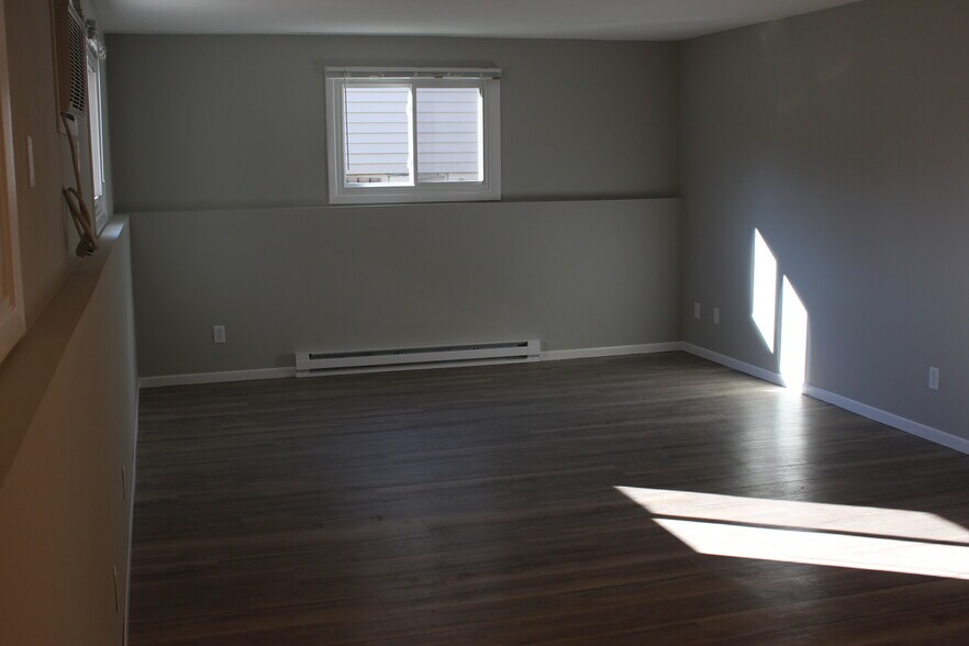 Living Room - 1061 Terrace Dr