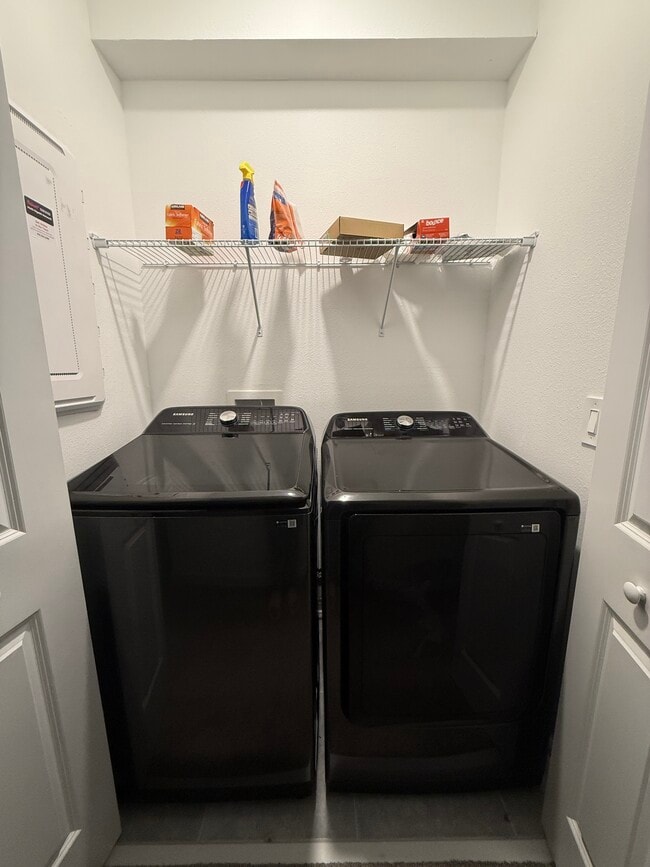 Building Photo - 337 Bogey Dr