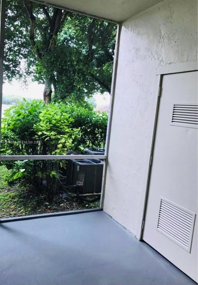 Building Photo - 15340 SW 106th Terrace