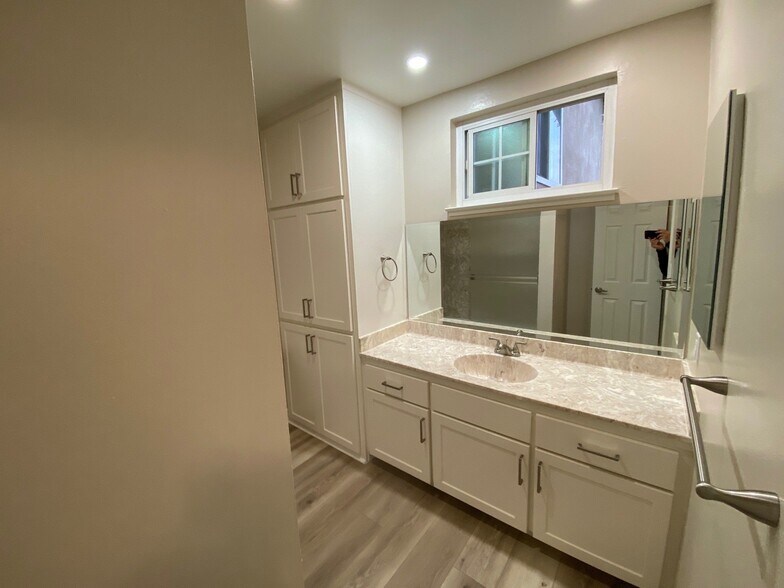 Building Photo - 2066 Fruitdale Ave