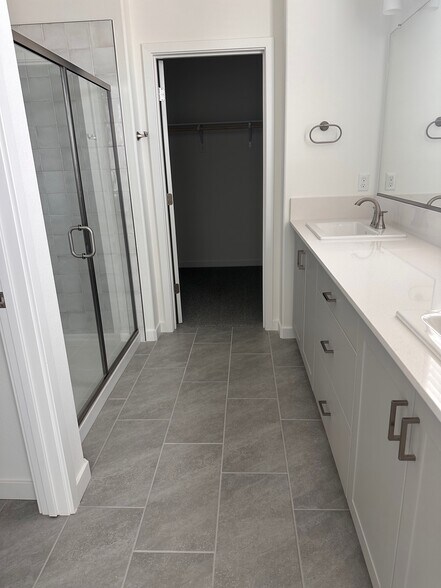 Building Photo - 696 Philip Way