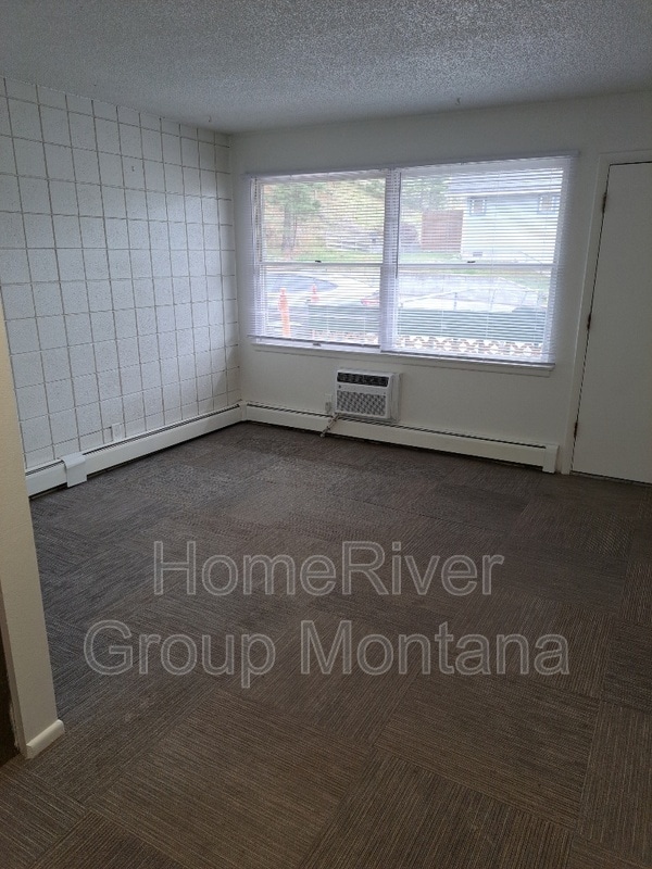 Building Photo - 707 SW Higgins Ave