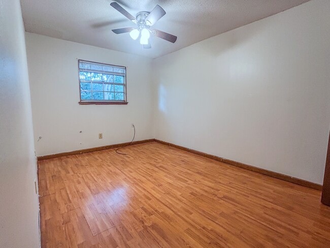 Building Photo - 2830 Louisiana Ave