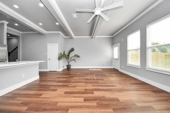 Building Photo - 6710 Letcher St