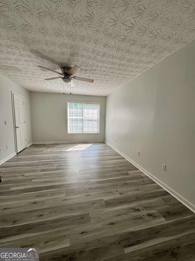 Building Photo - 75 Davis Mill Ct