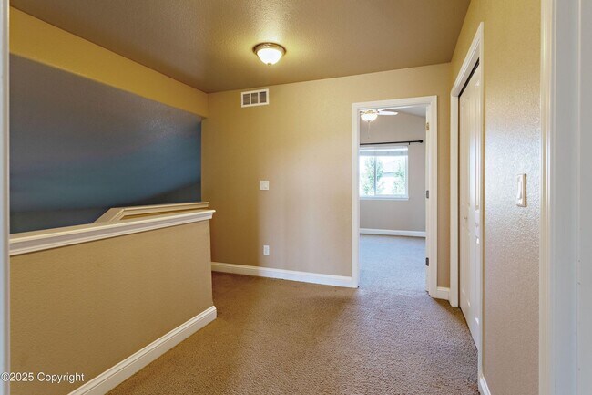 Building Photo - 4 Bedrooms, 3.5 Bathrooms, 2 Car Garage Home Fore Rent In Remington Estates