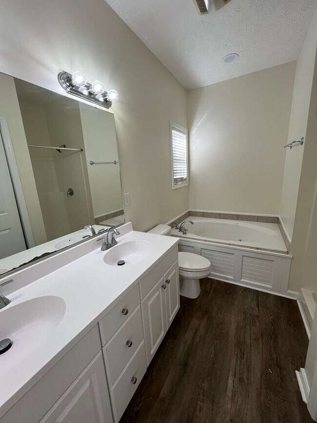 Building Photo - Home in Turtle Cove at White Lake NC   3 B...