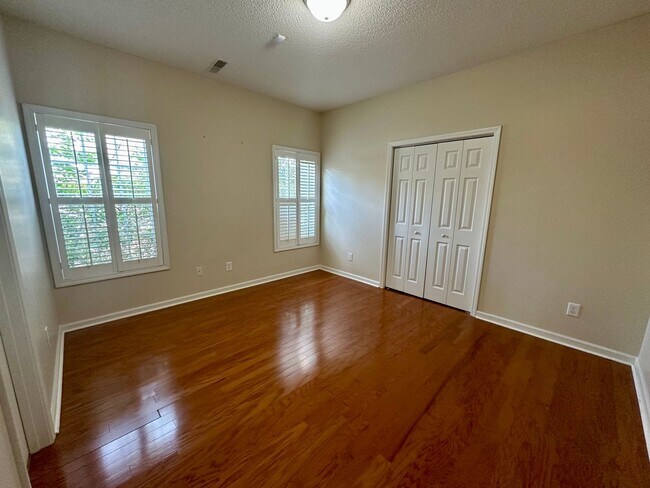 Building Photo - Timberline Meadows