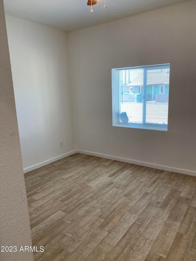 Building Photo - 1759 W Hadley St