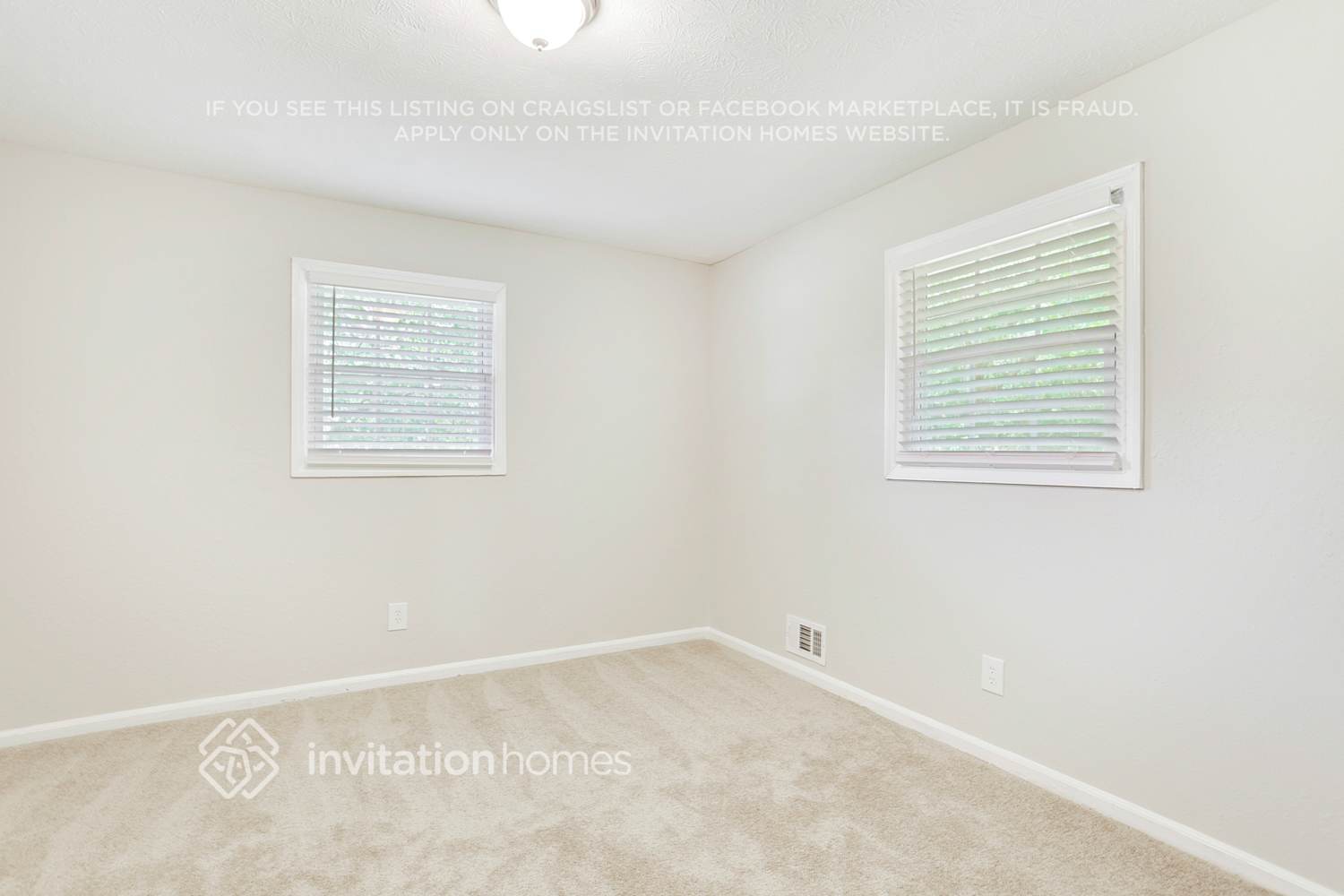 Building Photo - 6115 Marilla St