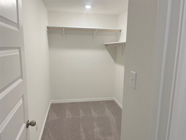 Building Photo - 7543 Fishbowl Ln