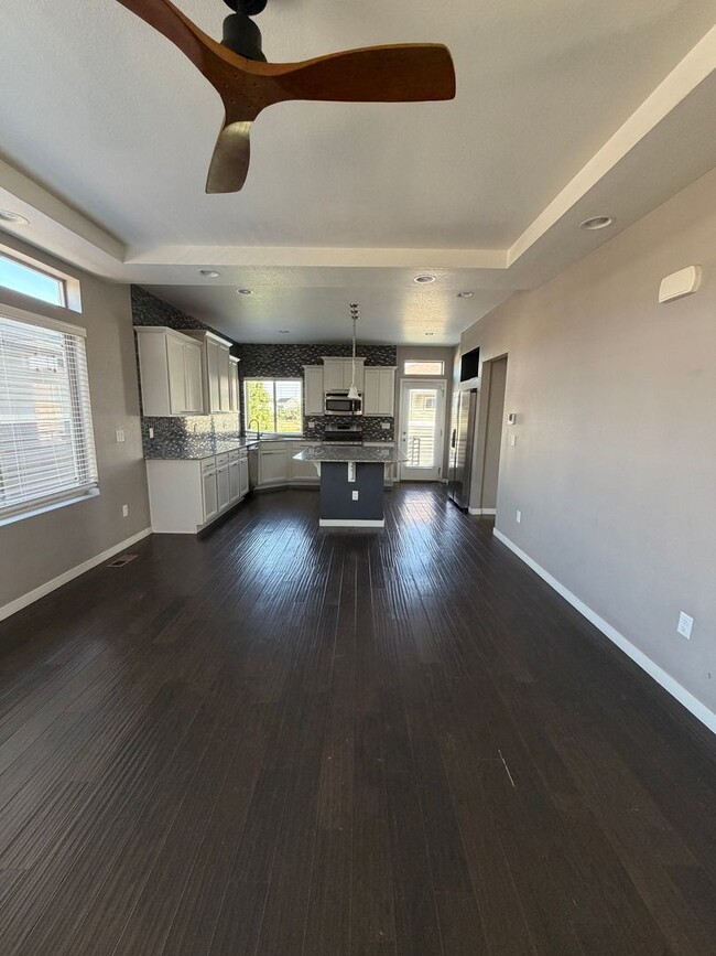 Building Photo - Beautiful Home in the Heart Of Castle Rock