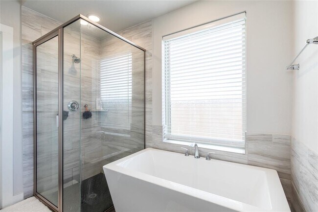 Building Photo - 19722 Upper Canyon Ct