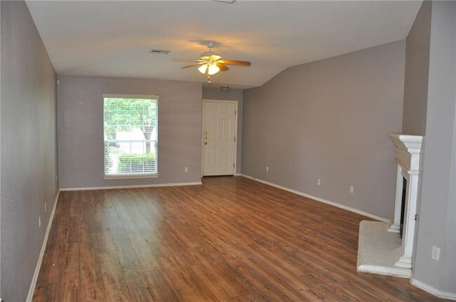 Building Photo - 10625 Royal Tara Cove