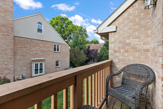 Building Photo - 38 Rampart Dr