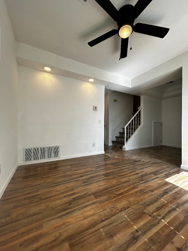 Building Photo - 614 W Arrow Hwy