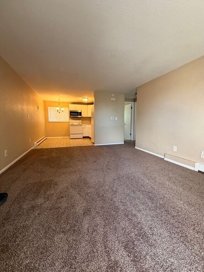 Building Photo - 7080 Alegre Cir
