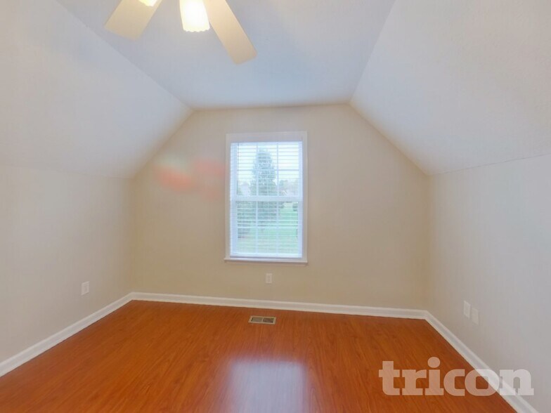 Building Photo - 2636 Danbury Cir