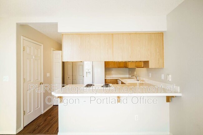 Building Photo - 1434 NE Birkshire Ct