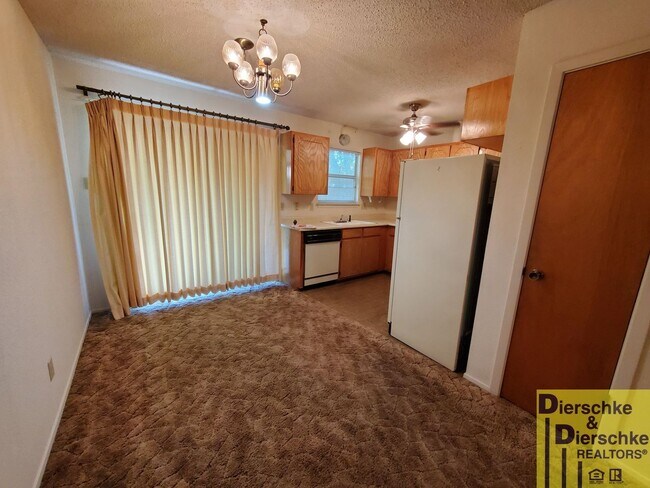 Building Photo - Cute 3 Bedroom 2 Bath House Near the Base COMING SOON!
