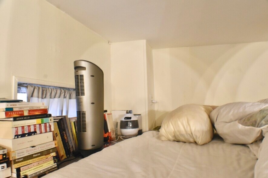 Building Photo - 53 E Springfield St