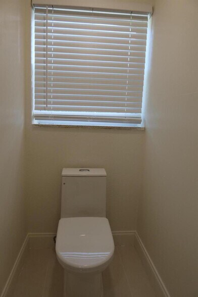 Building Photo - 2630 SW 49th Ct