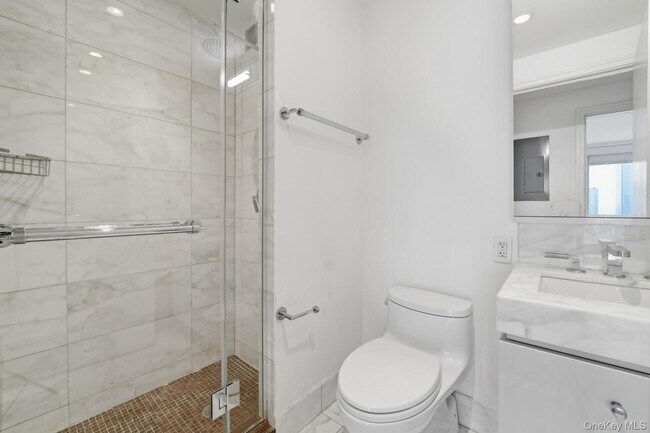 Building Photo - 460 W 42nd St