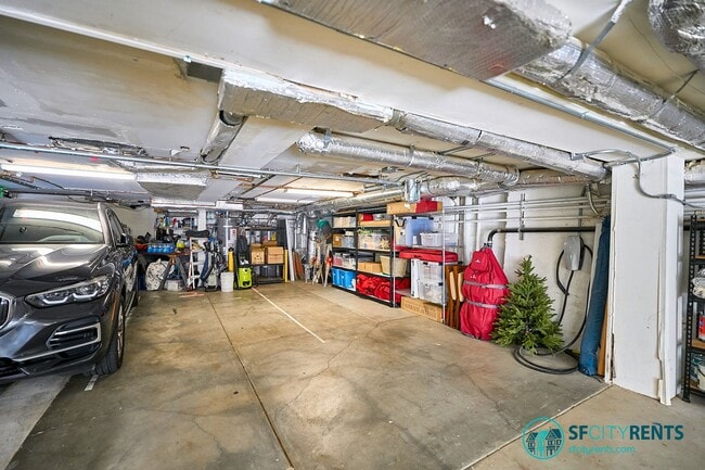 Building Photo - Presidio Heights: Remodeled Flat w/ Privat...