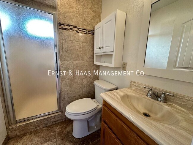 Building Photo - 1120 East E Street