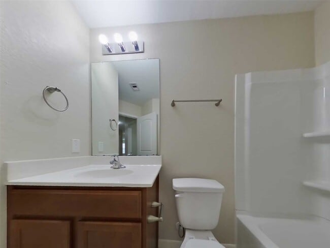 Building Photo - 701 Totem Trail Dr