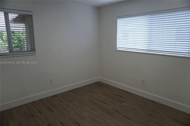 Building Photo - 11043 SW 79th Ave
