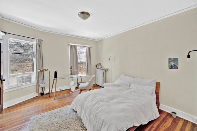 Building Photo - 826 Hamlin St