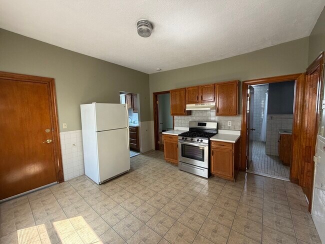 Building Photo - 379 Cardinal Medeiros Ave