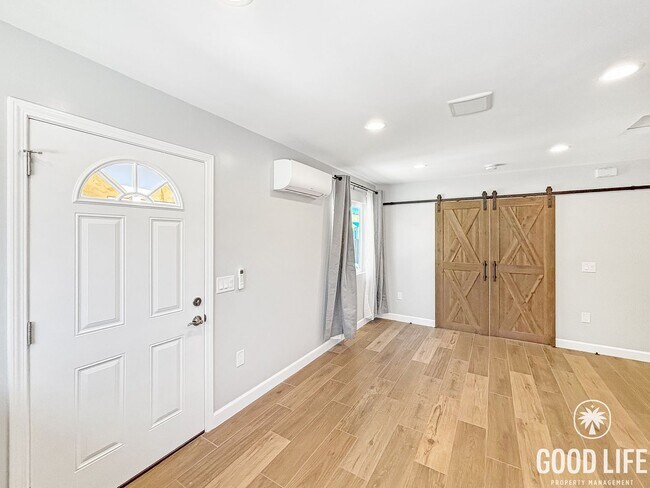 Building Photo - zIsla Vista Dr