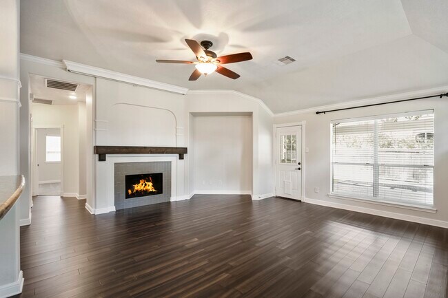 Building Photo - 5802 Sawyer Bend Ln