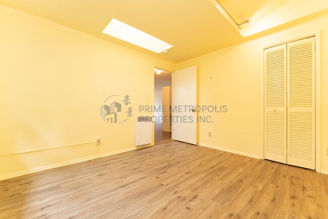 Building Photo - 9117 25th Ave NE