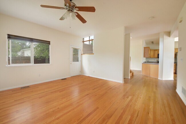 Building Photo - 1734 W Yampa St