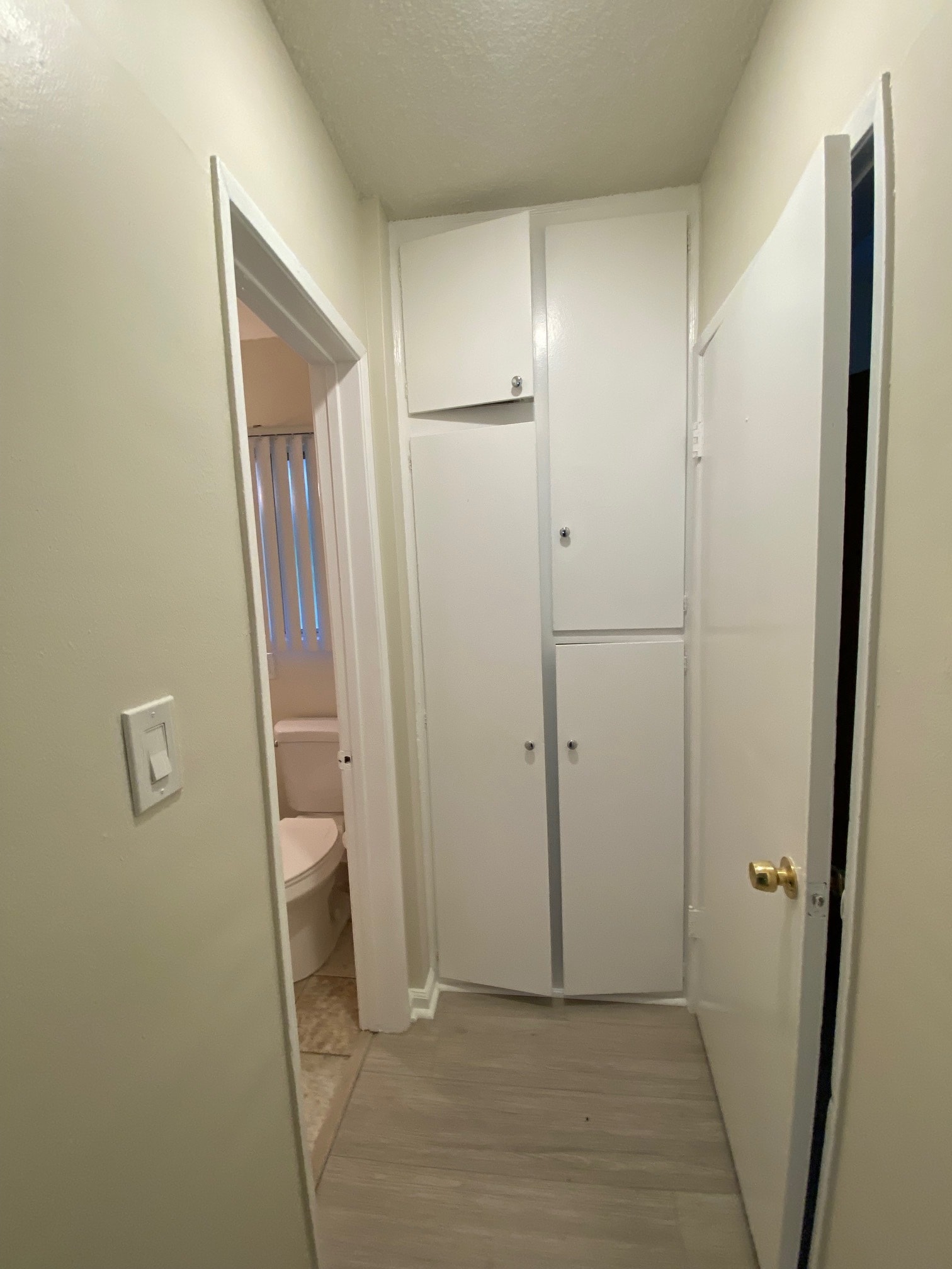 Building Photo - 626 E Chevy Chase Dr