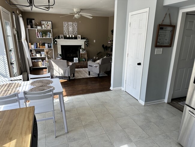 Building Photo - 213 Mahogany Dr