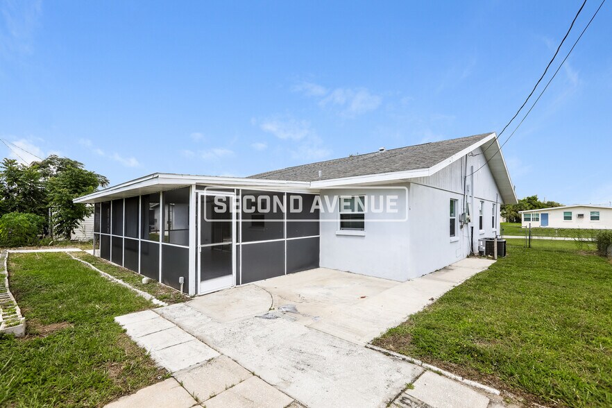 Building Photo - 8617 Shumock Ave